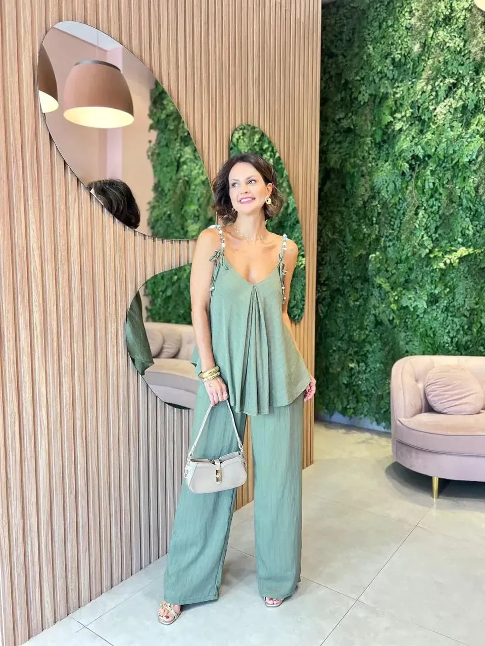 Conjunto Blusa alcinha risca de giz + Pantalona, Verde