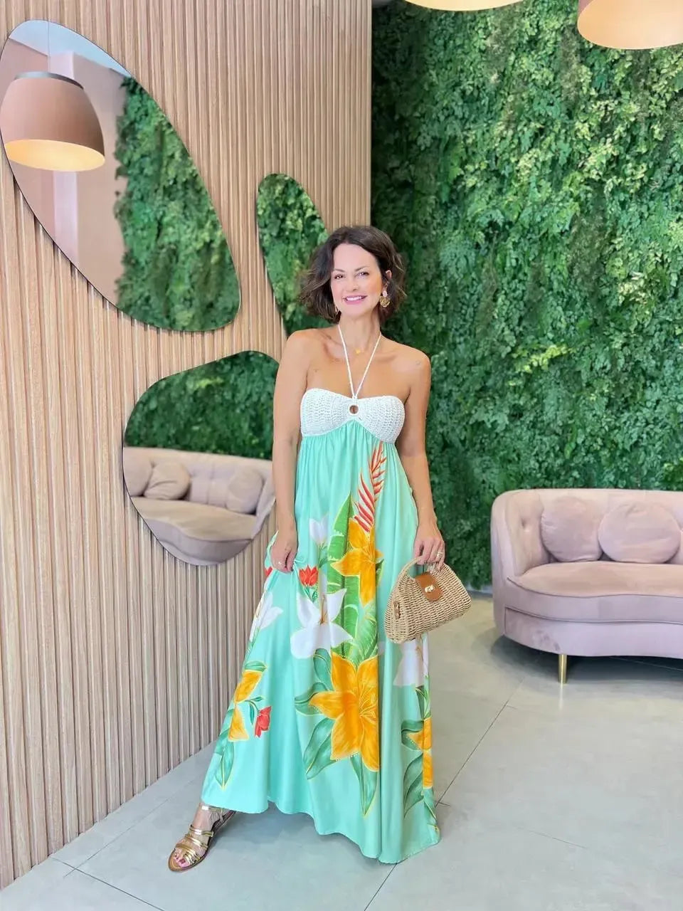 Vestido em Viscolinho com busto em Crochê, Verde floral